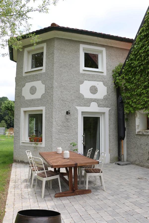 Ferienwohnungen Tinymoon Feldbach  Exterior foto